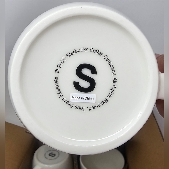 Starbucks New 8 oz White Embossed Siren Mermaid Logo Coffee Cups 2010 Set NIB - Picture 4 of 10